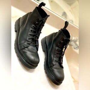 Harley Davidson Men’s boots size 10+M in excellent condition